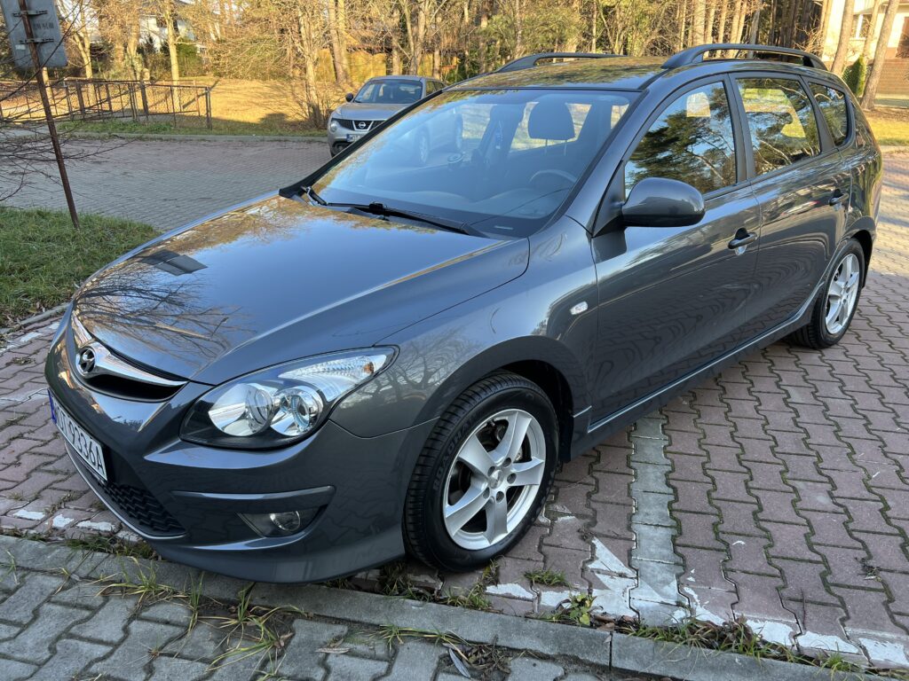 Hyundai i30 kombi, benzyna, auto w stanie wzorowym.